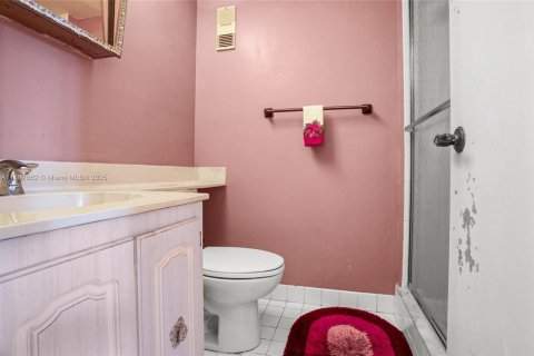 Condominio en venta en Lauderhill, Florida, 3 dormitorios, 164.44 m2 № 1949511 - foto 15