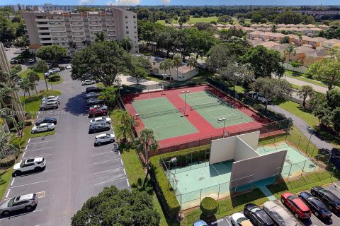 Condo in Lauderhill, Florida, 3 bedrooms № 1949511 - photo 30