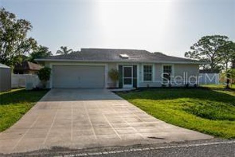 Casa en alquiler en Venice, Florida, 3 dormitorios, 117.34 m2 № 1910928 - foto 3