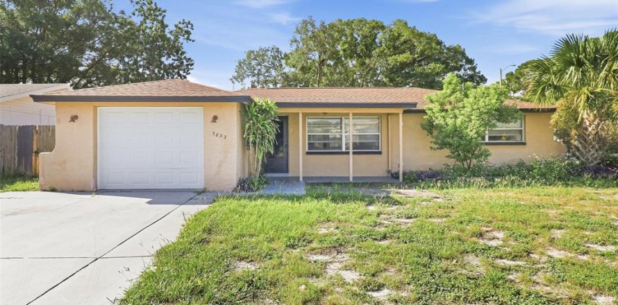 Villa ou maison à Port Richey, Floride 3 chambres, 121.7 m2 № 2390876