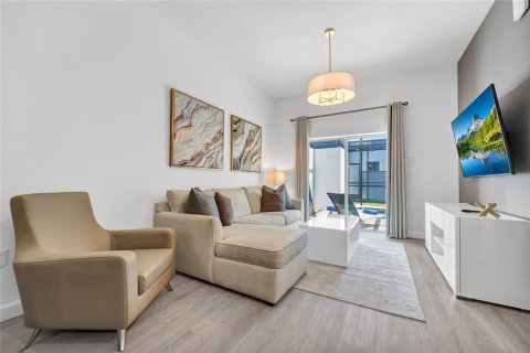 Touwnhouse à louer à Davenport, Floride: 4 chambres, 172.43 m2 № 2215012 - photo 17