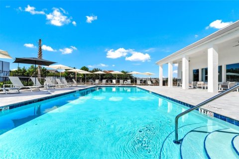 Touwnhouse à louer à Davenport, Floride: 4 chambres, 172.43 m2 № 2215012 - photo 3