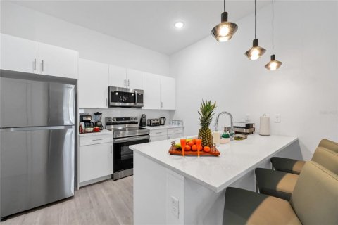 Touwnhouse à louer à Davenport, Floride: 4 chambres, 172.43 m2 № 2215012 - photo 6