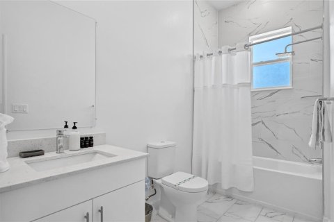 Touwnhouse à louer à Davenport, Floride: 4 chambres, 172.43 m2 № 2215012 - photo 21