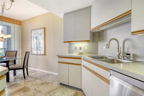 Copropriété à vendre à Longboat Key, Floride: 2 chambres, 148.46 m2 № 1826728 - photo 10