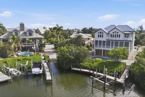 House in Placida, Florida 2 bedrooms, 117.43 sq.m. № 2197748 - photo 4