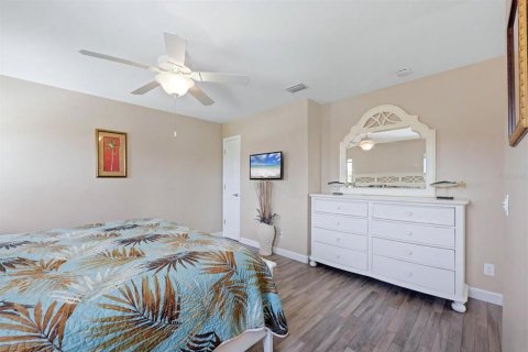 House in Placida, Florida 2 bedrooms, 117.43 sq.m. № 2197748 - photo 26