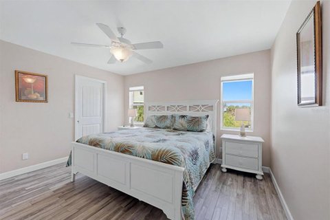 House in Placida, Florida 2 bedrooms, 117.43 sq.m. № 2197748 - photo 24