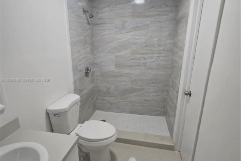 Copropriété à louer à Hialeah, Floride: 3 chambres, 90.58 m2 № 2387817 - photo 4