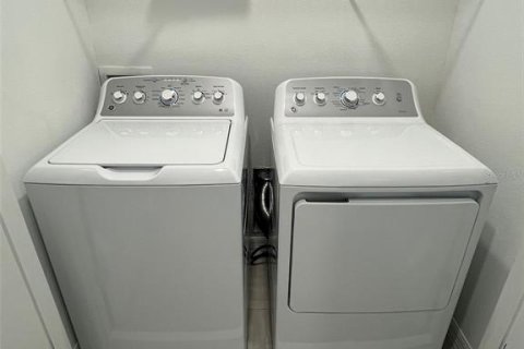 Adosado en alquiler en Kissimmee, Florida, 2 dormitorios, 113.25 m2 № 1901504 - foto 15