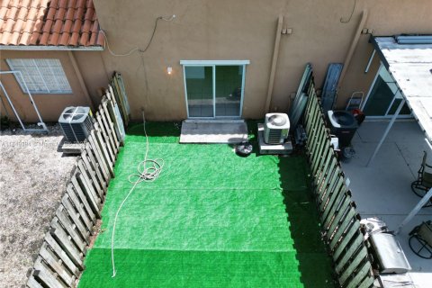 Touwnhouse à louer à Miami, Floride: 3 chambres, 132.01 m2 № 1857526 - photo 23