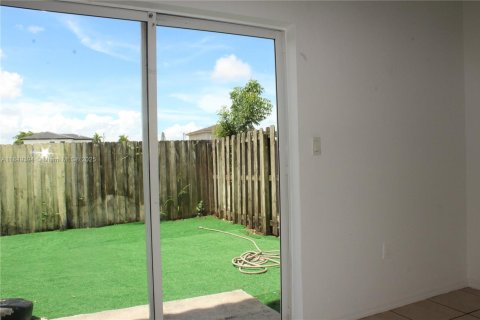 Touwnhouse à louer à Miami, Floride: 3 chambres, 132.01 m2 № 1857526 - photo 7