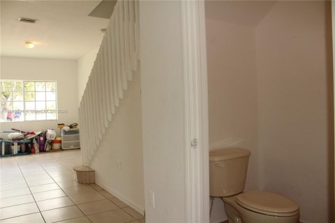 Touwnhouse à louer à Miami, Floride: 3 chambres, 132.01 m2 № 1857526 - photo 6
