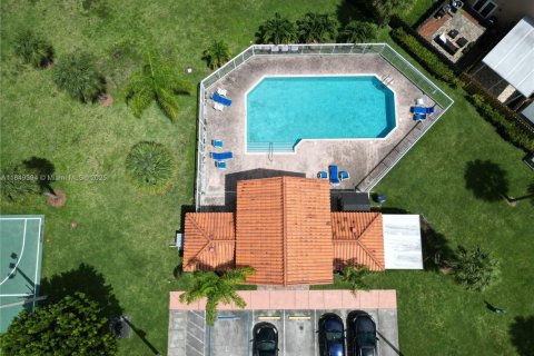 Touwnhouse à louer à Miami, Floride: 3 chambres, 132.01 m2 № 1857526 - photo 24