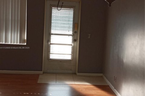 Condo in West Palm Beach, Florida, 1 bedroom  № 1703151 - photo 13