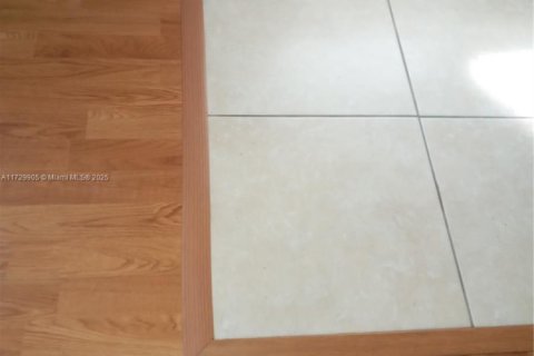 Condo in West Palm Beach, Florida, 1 bedroom  № 1703151 - photo 4