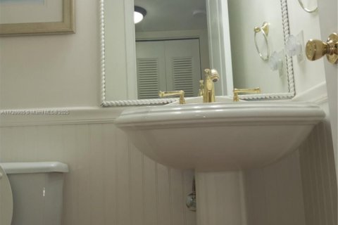 Condo in West Palm Beach, Florida, 1 bedroom  № 1703151 - photo 12