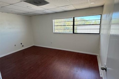 Commercial property in Longwood, Florida 63.82 sq.m. № 2221798 - photo 3