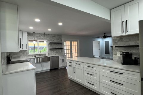 Villa ou maison à vendre à Lakeland, Floride: 3 chambres, 176.33 m2 № 2137849 - photo 10