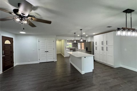 Villa ou maison à vendre à Lakeland, Floride: 3 chambres, 176.33 m2 № 2137849 - photo 3