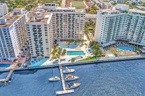 Copropriété à louer à Miami Beach, Floride: 63.17 m2 № 2001205 - photo 16