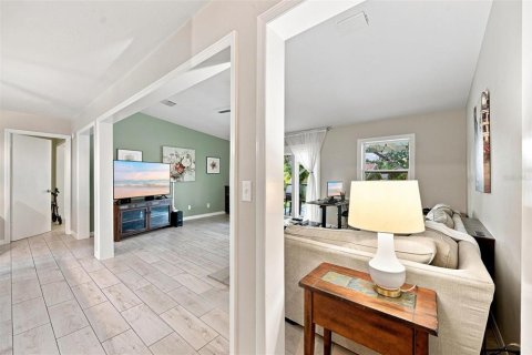 Villa ou maison à vendre à Dunedin, Floride: 2 chambres, 110.83 m2 № 2283482 - photo 16