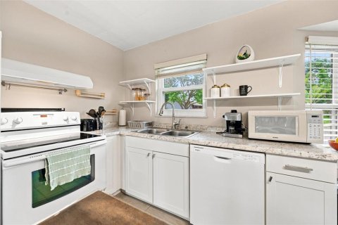 Villa ou maison à vendre à Dunedin, Floride: 2 chambres, 110.83 m2 № 2283482 - photo 6