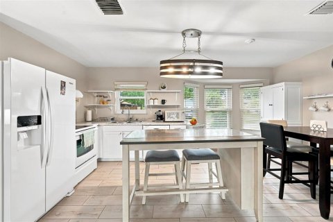 Villa ou maison à vendre à Dunedin, Floride: 2 chambres, 110.83 m2 № 2283482 - photo 13