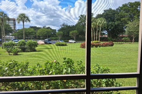 Снять в аренду кондоминиум в Пемброк-Пайнс, Флорида 1 спальня, 85.47м2, № 1941179 - фото 20