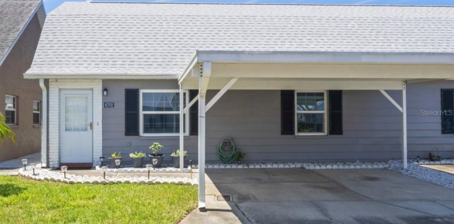 Condo à New Port Richey, Floride, 2 chambres № 1791615