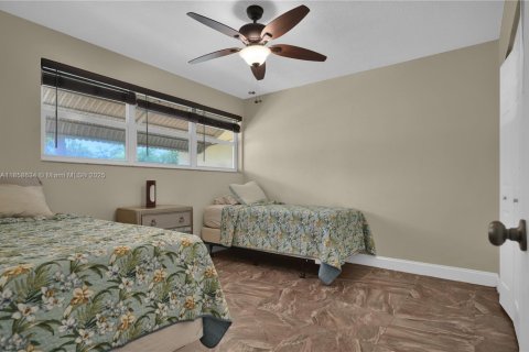 Condominio en venta en Hallandale Beach, Florida, 2 dormitorios, 128.76 m2 № 1889667 - foto 10
