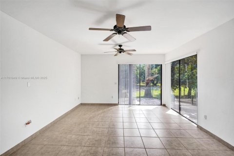 Immobilier commercial à vendre à Homestead, Floride № 1728229 - photo 24