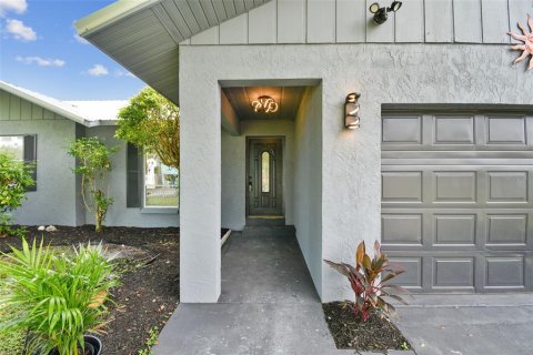 House in Palmetto, Florida 3 bedrooms, 115.76 sq.m. № 1840667 - photo 7