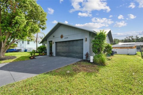 House in Palmetto, Florida 3 bedrooms, 115.76 sq.m. № 1840667 - photo 3