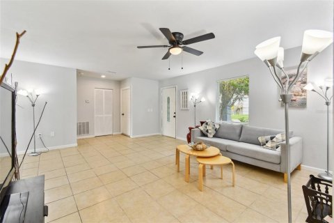 House in Palmetto, Florida 3 bedrooms, 115.76 sq.m. № 1840667 - photo 13