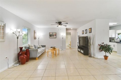 House in Palmetto, Florida 3 bedrooms, 115.76 sq.m. № 1840667 - photo 12