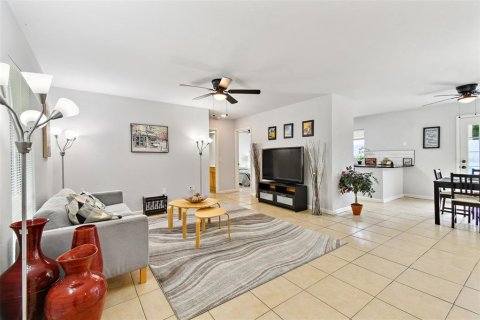 House in Palmetto, Florida 3 bedrooms, 115.76 sq.m. № 1840667 - photo 19