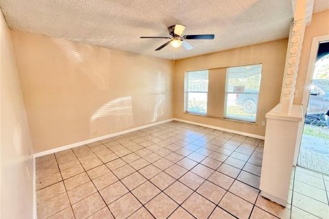 House in Kissimmee, Florida 4 bedrooms, 142.33 sq.m. № 2232622 - photo 3