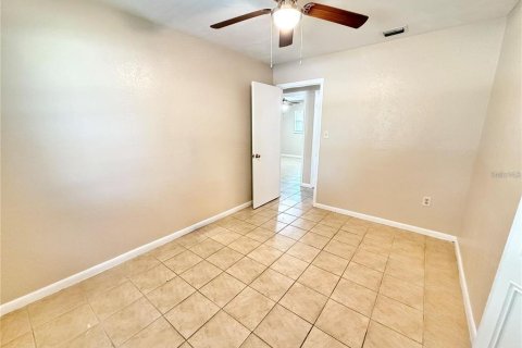 House in Kissimmee, Florida 4 bedrooms, 142.33 sq.m. № 2232622 - photo 15