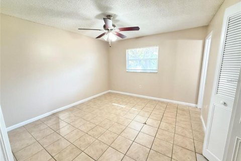 House in Kissimmee, Florida 4 bedrooms, 142.33 sq.m. № 2232622 - photo 18