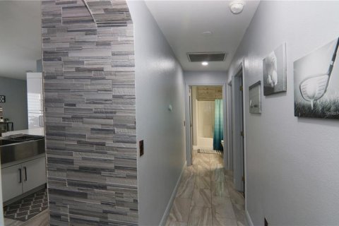 House in Haines City, Florida 4 bedrooms, 184.04 sq.m. № 2234473 - photo 9