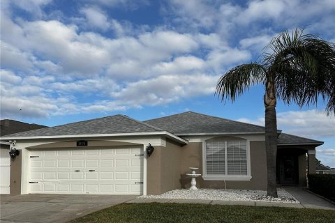 House in Haines City, Florida 4 bedrooms, 184.04 sq.m. № 2234473