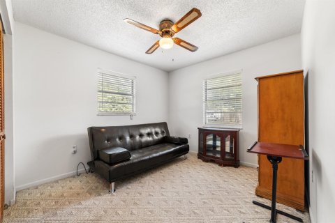House in Okeechobee, Florida 3 bedrooms, 126.25 sq.m. № 2146947 - photo 29