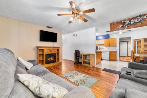 House in Okeechobee, Florida 3 bedrooms, 126.25 sq.m. № 2146947 - photo 8
