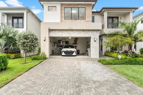 House in Boca Raton, Florida 5 bedrooms, 361.2 sq.m. № 1737582 - photo 4