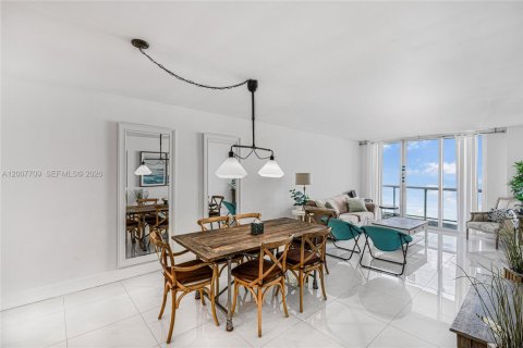 Condo in Sunny Isles Beach, Florida, 1 bedroom  № 2145930 - photo 2