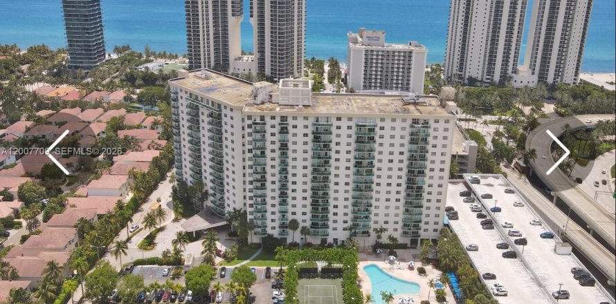 Condo in Sunny Isles Beach, Florida, 1 bedroom  № 2145930