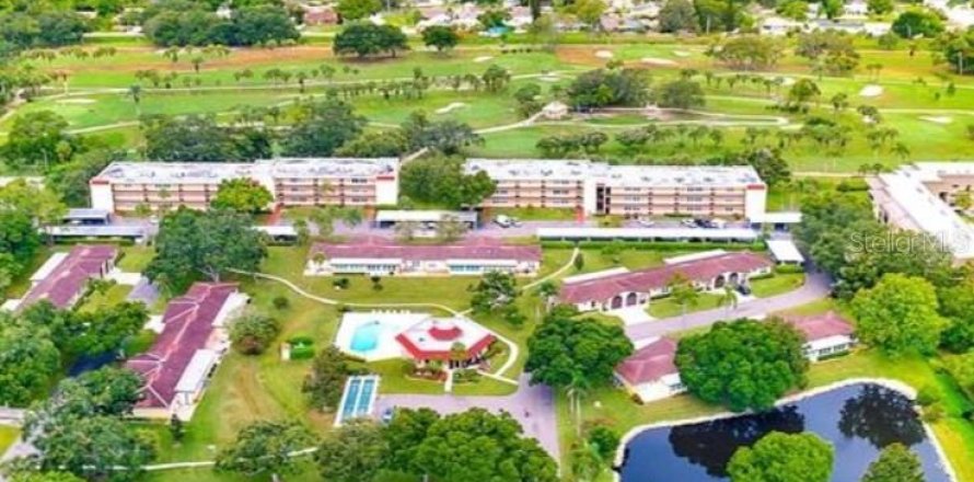 Condominio en Largo, Florida, 2 dormitorios  № 1815703