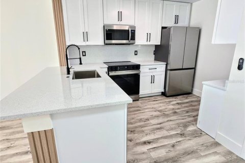Condominio en venta en Largo, Florida, 2 dormitorios, 86.4 m2 № 1815703 - foto 5