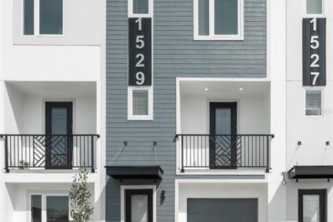 Купить таунхаус в Тампа, Флорида 5 комнат, 135.54м2, № 1761465 - фото 2